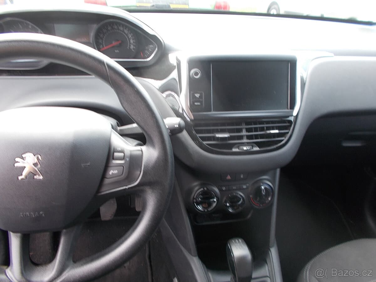 2014 Peugeot 208 - 8