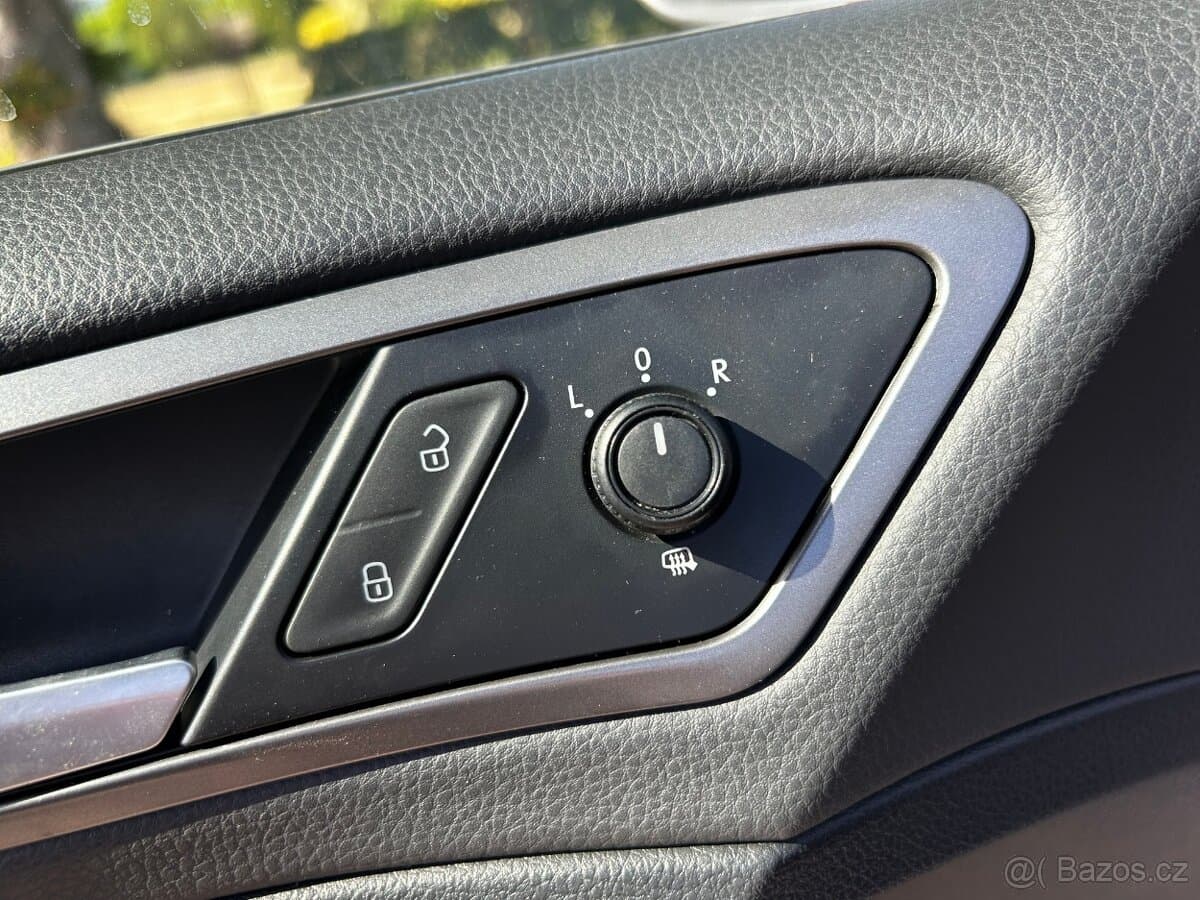 2013 Volkswagen GOLF - 8