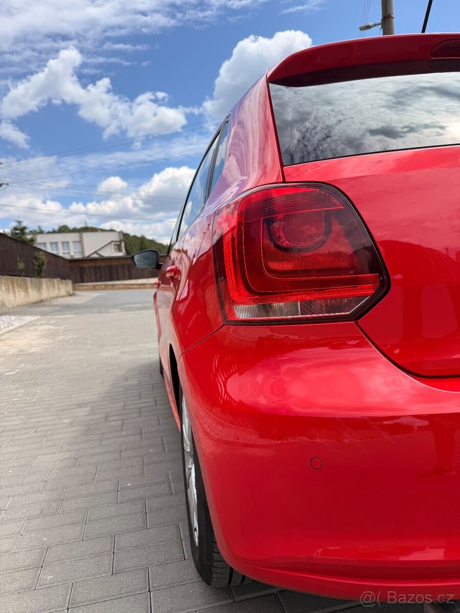 2012 Volkswagen POLO - 8