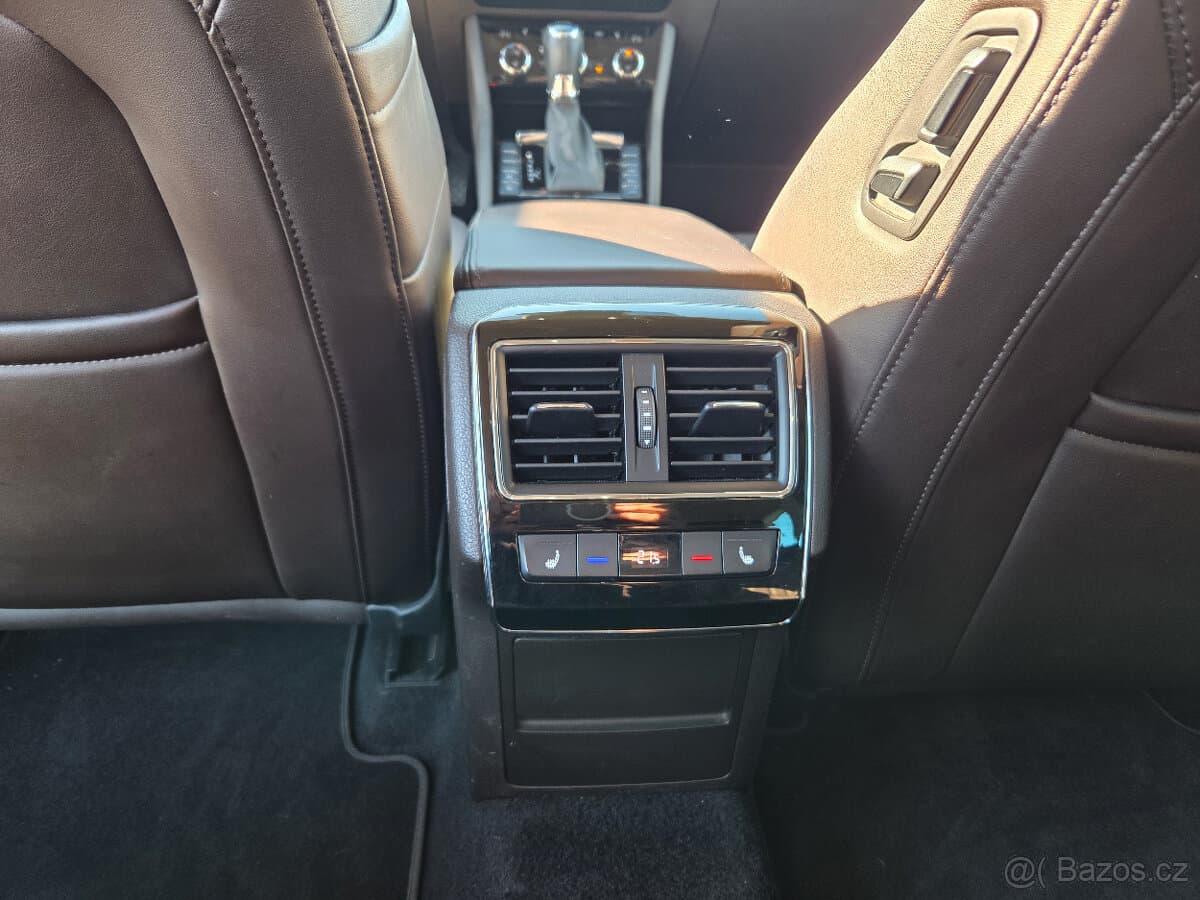 2019 Škoda SUPERB - 8