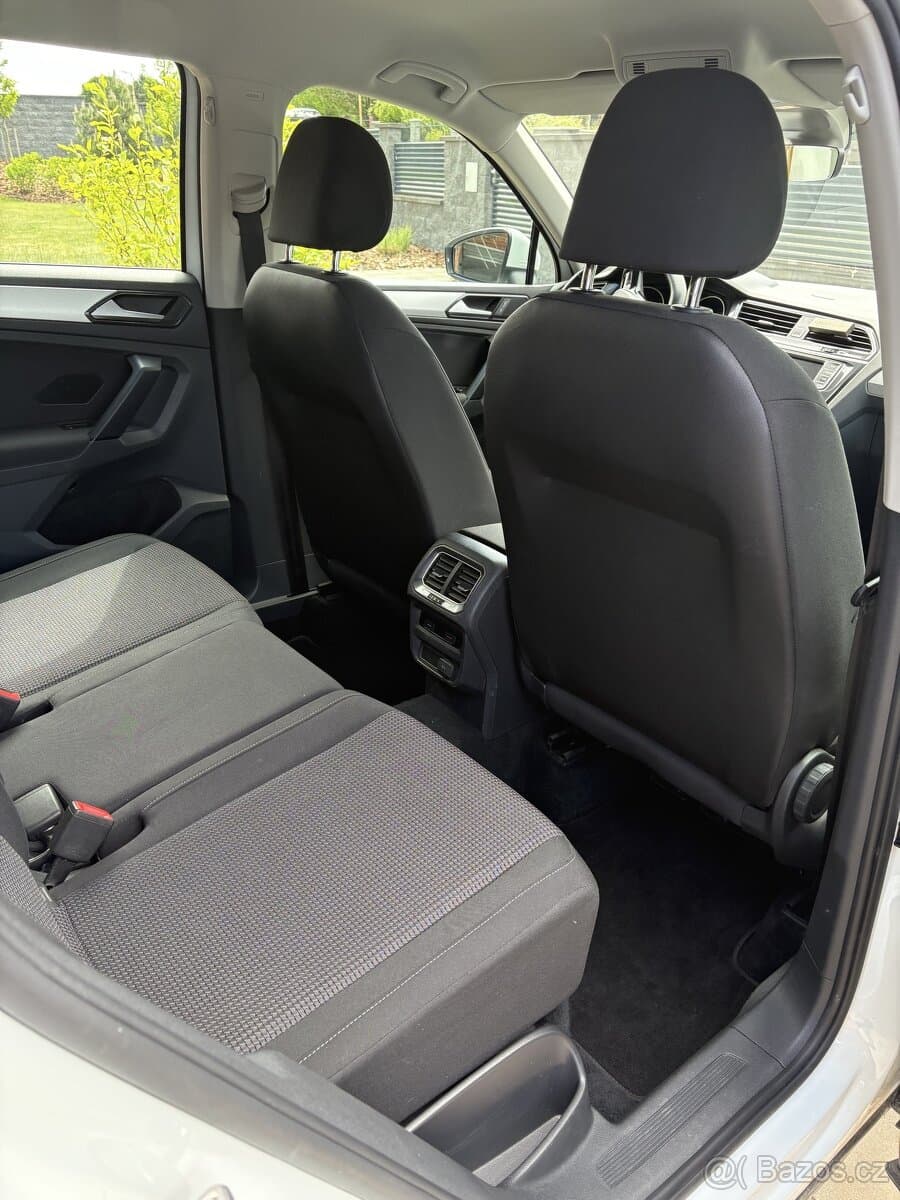 2017 Volkswagen TIGUAN - 8