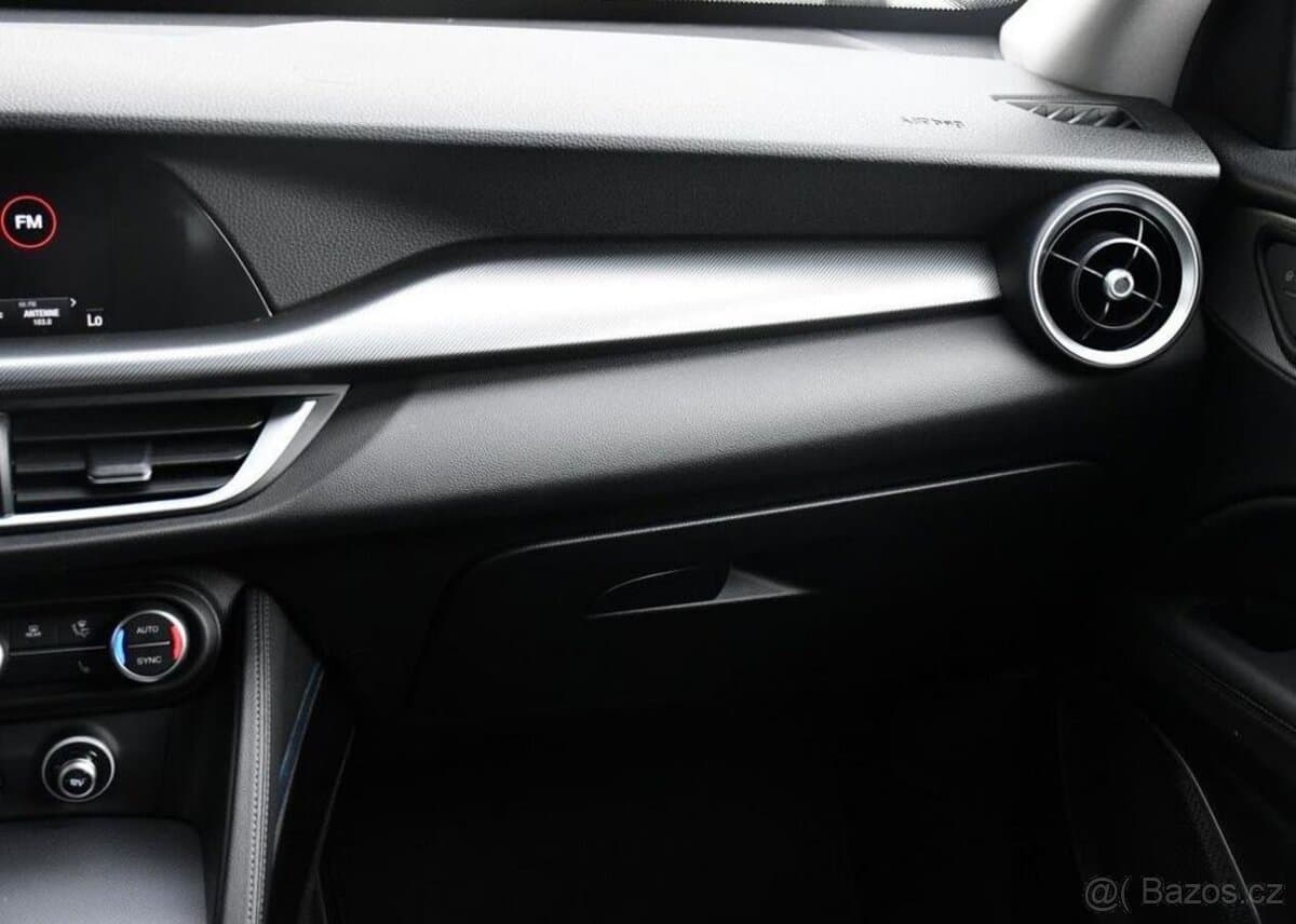 2020 Alfa Romeo STELVIO - 8