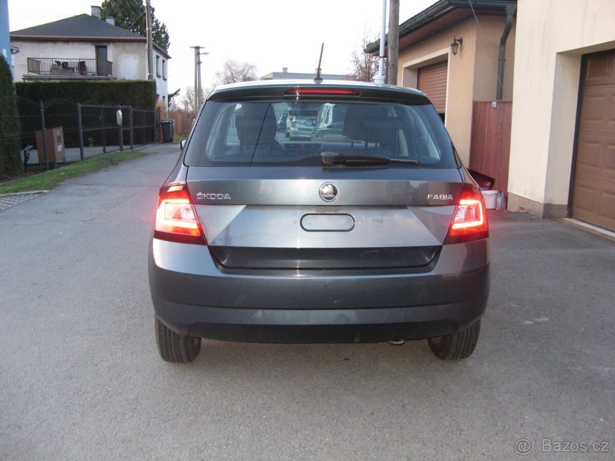 2017 Škoda FABIA - 8