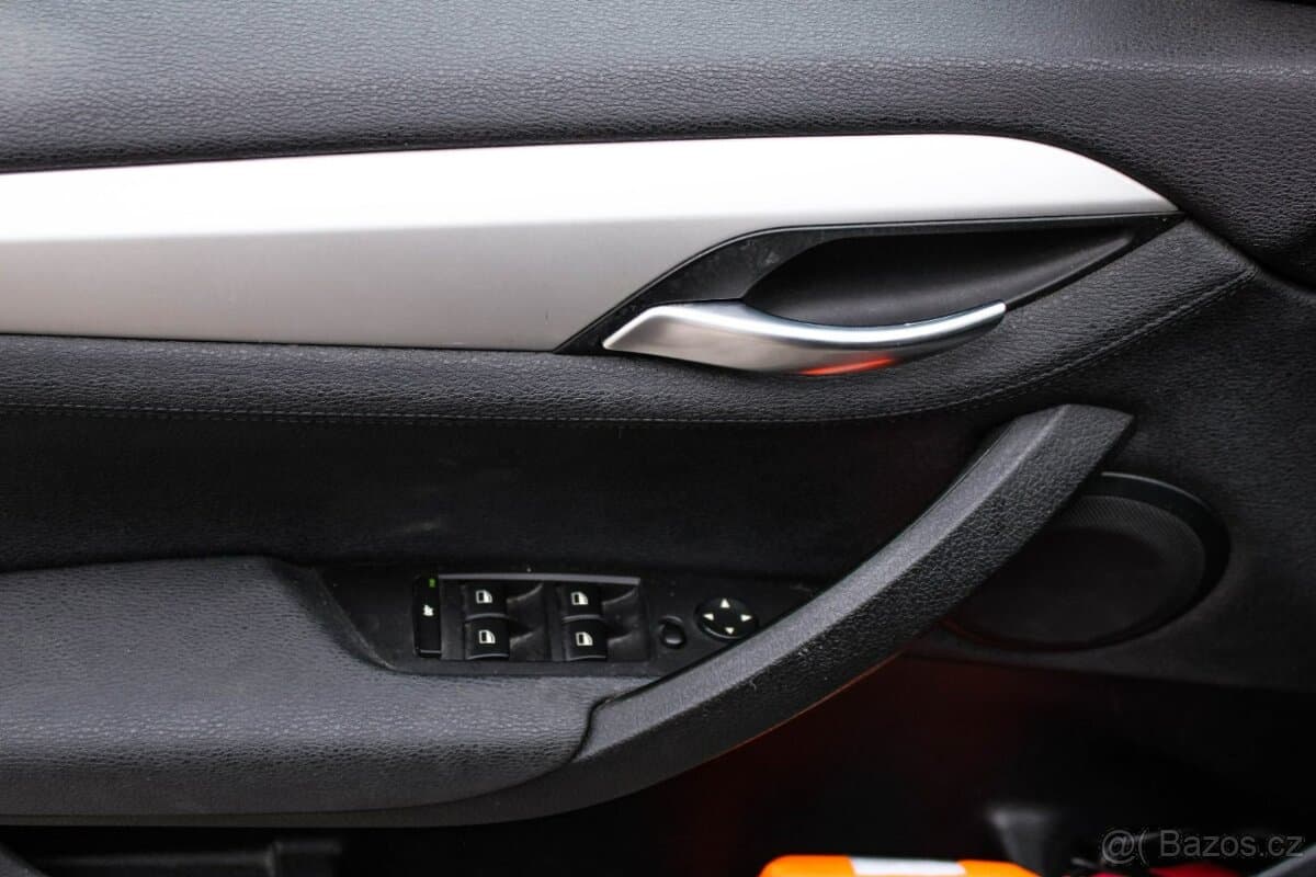 2010 BMW X1 - 8