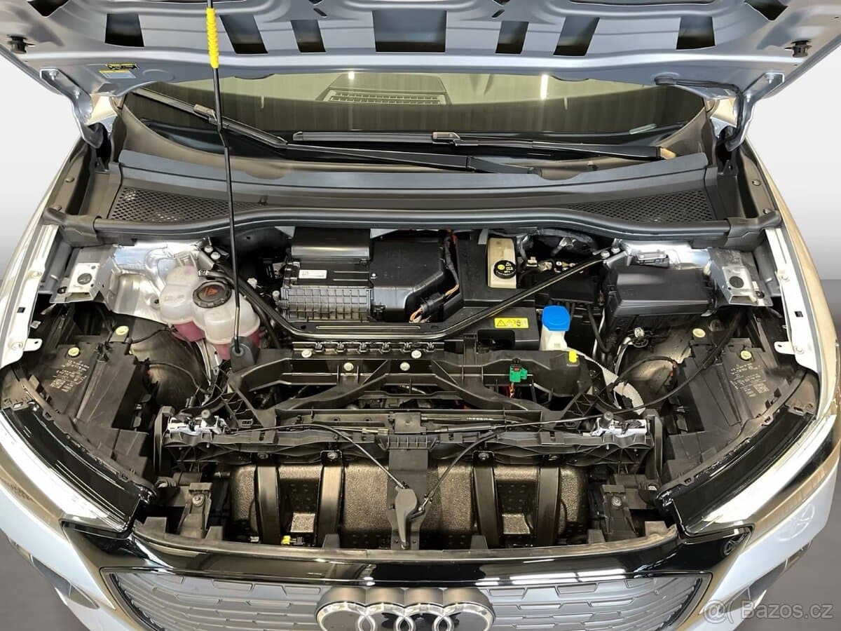 Audi Q4 - 8