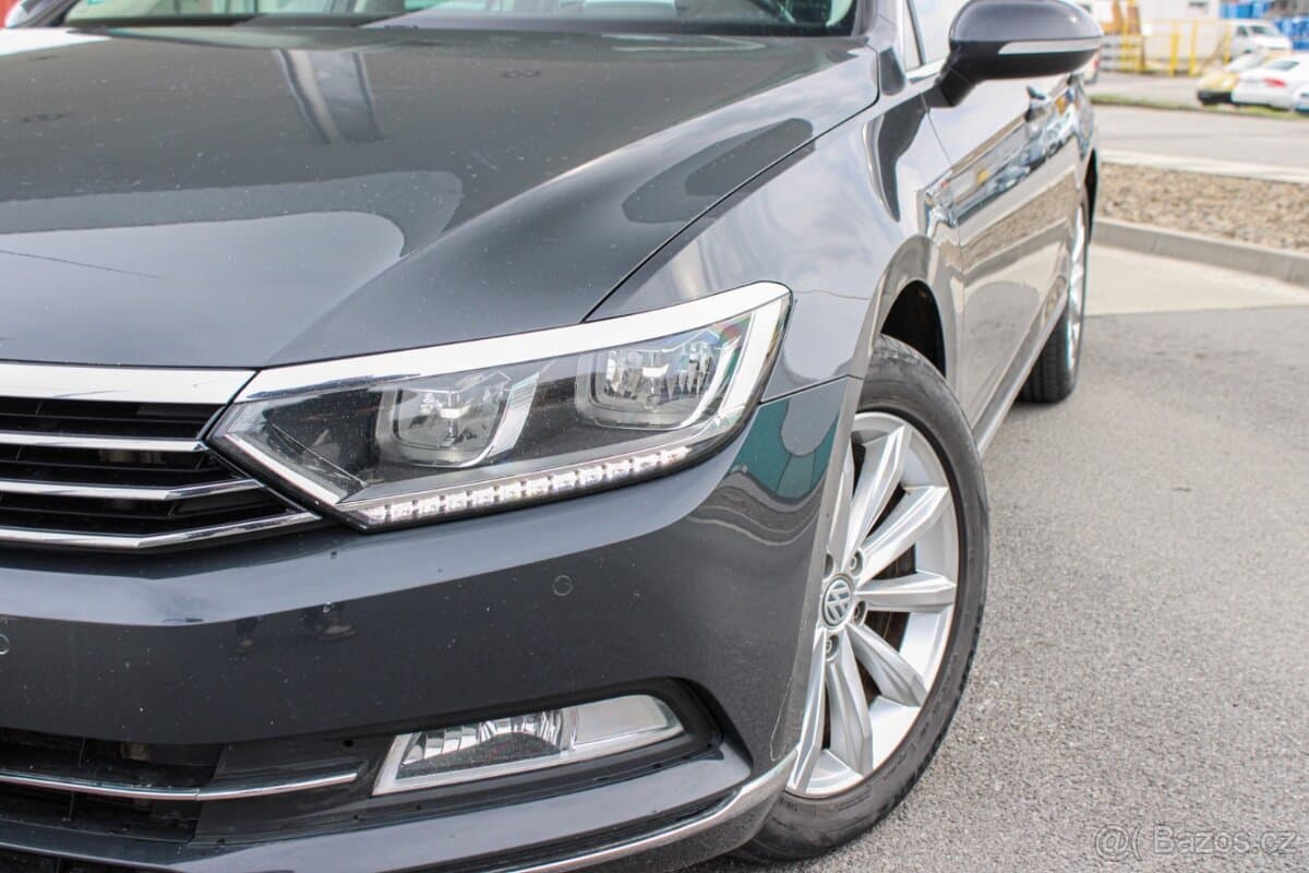 2016 Volkswagen PASSAT - 8