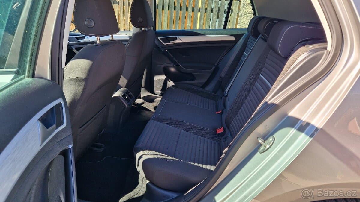 2015 Volkswagen GOLF - 8