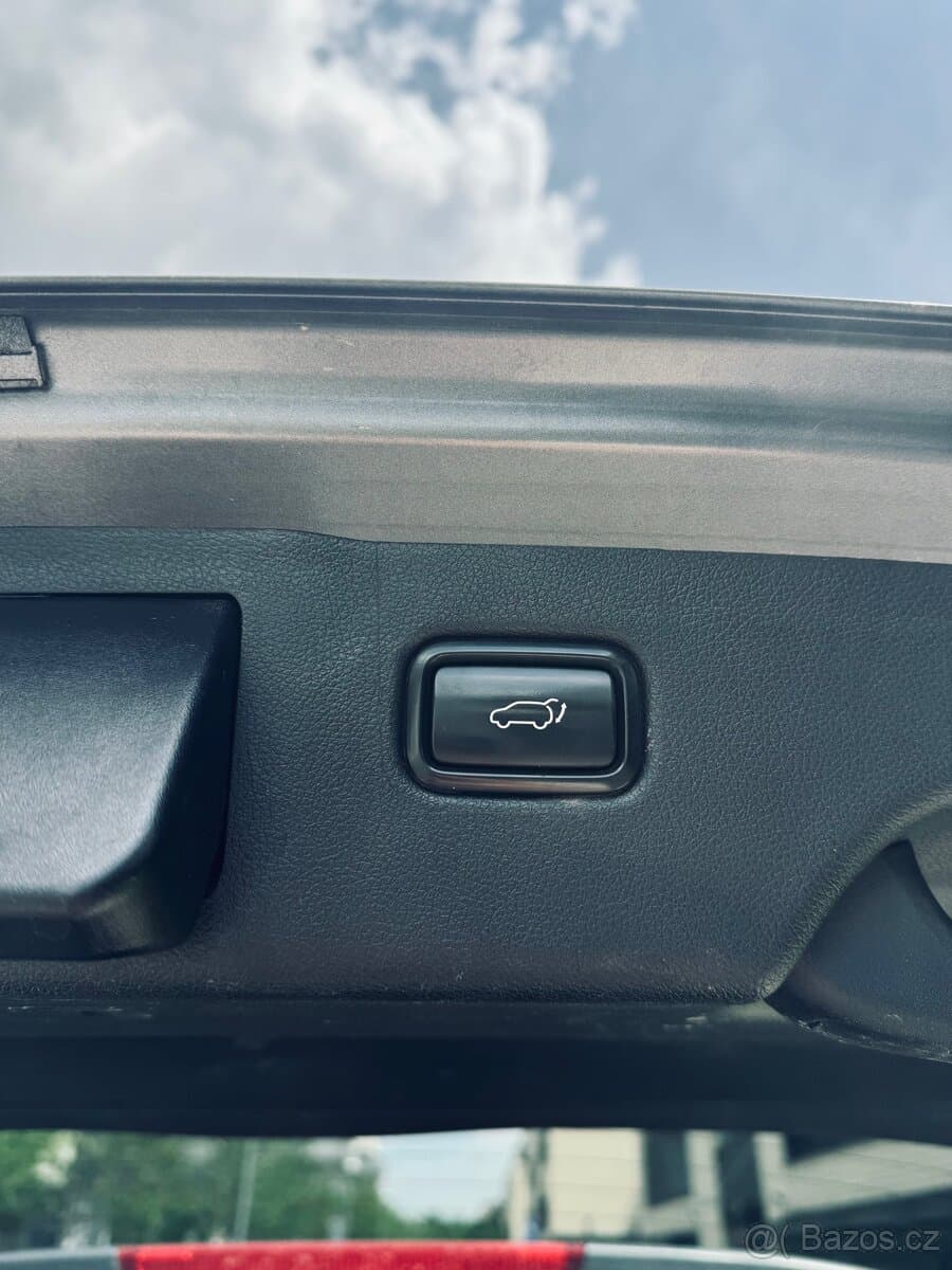 2016 Kia SORENTO - 8