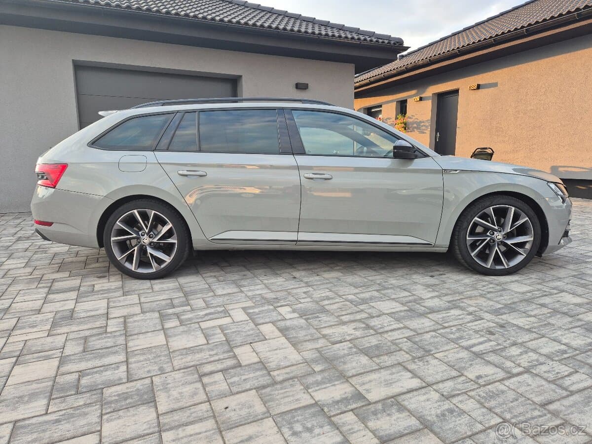 2022 Škoda SUPERB - 8