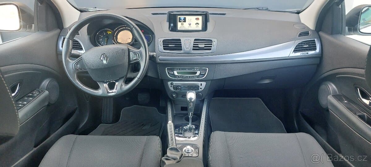 2015 Renault MEGANE - 8