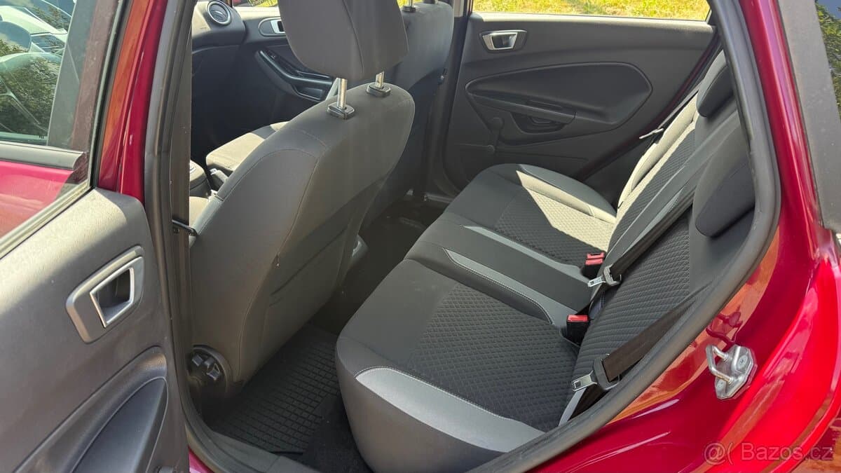 2015 Ford FIESTA - 8