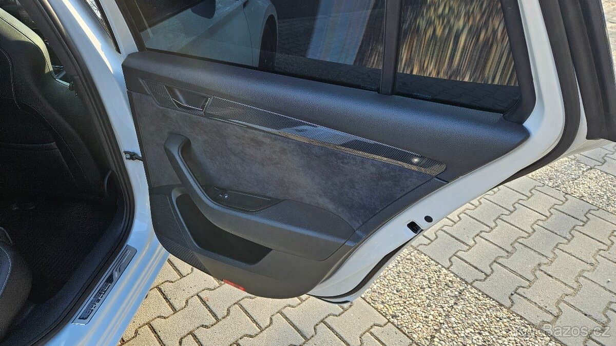 2018 Škoda SUPERB - 8