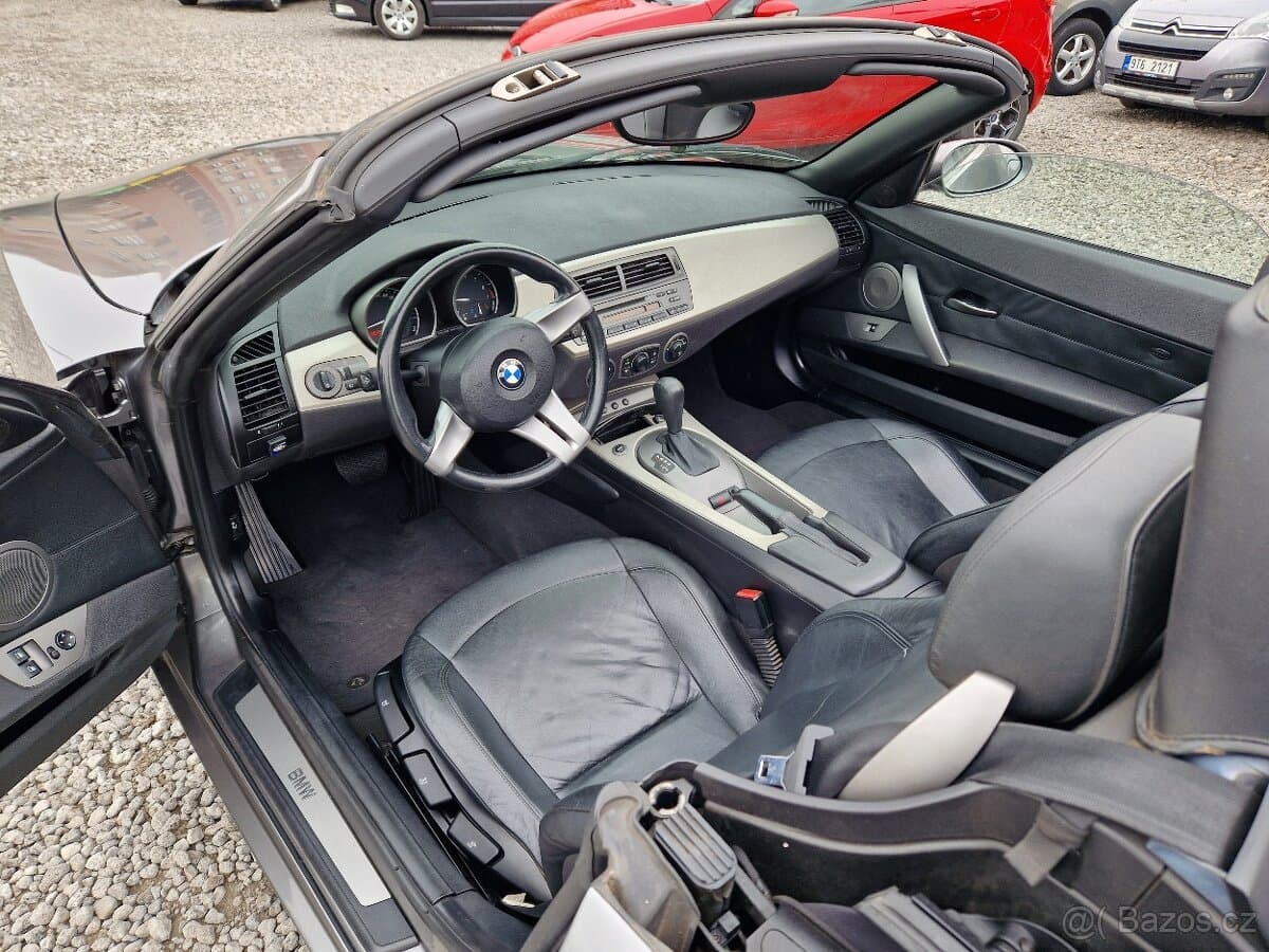 2004 BMW Z4 - 8