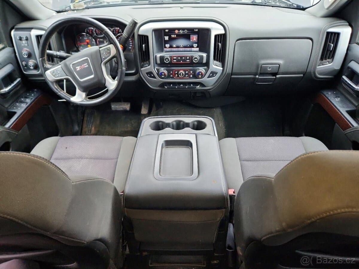 2015 GMC SIERRA - 8