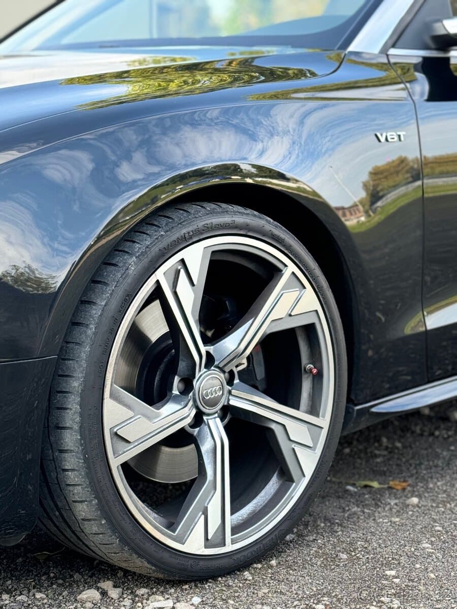 2011 Audi S5 - 8