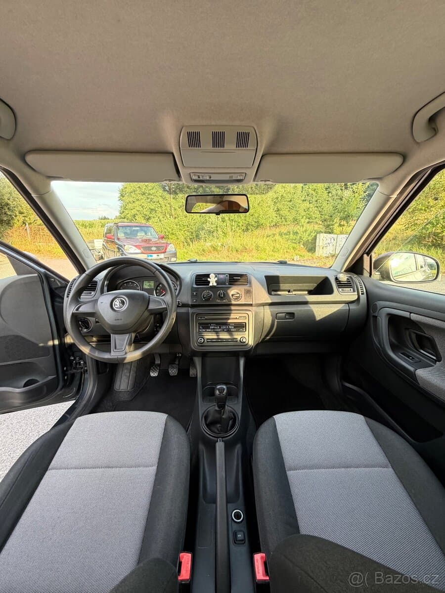 2014 Škoda FABIA - 8