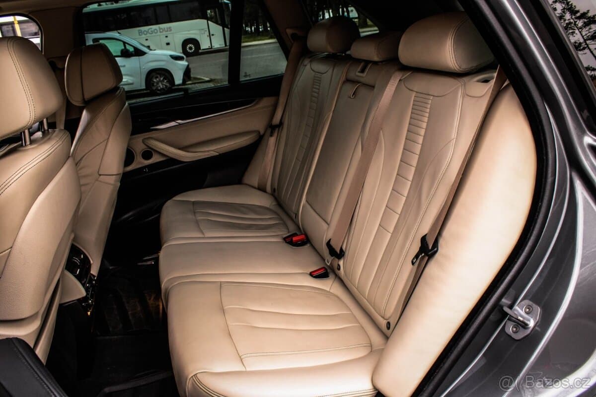 2017 BMW X5 - 8