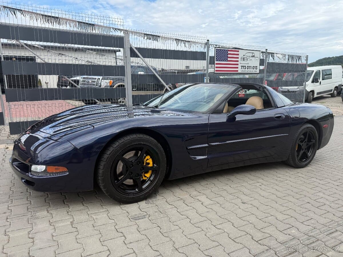 2001 Chevrolet CORVETTE - 8