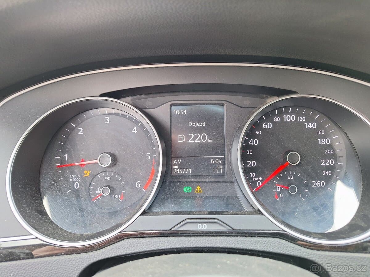 2015 Volkswagen PASSAT - 8