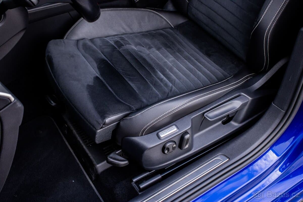2019 Volkswagen PASSAT - 8