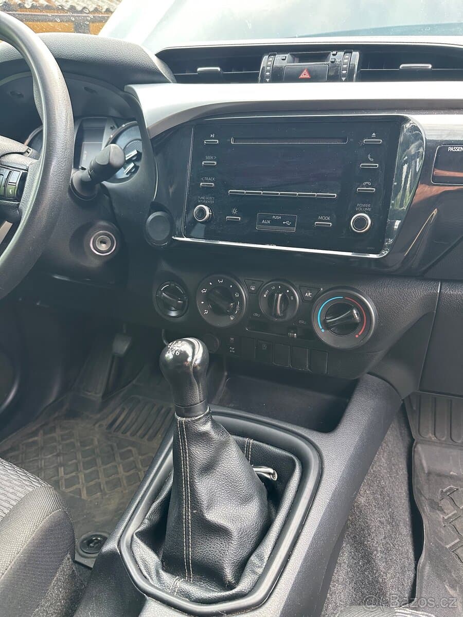 2021 Toyota HILUX - 8