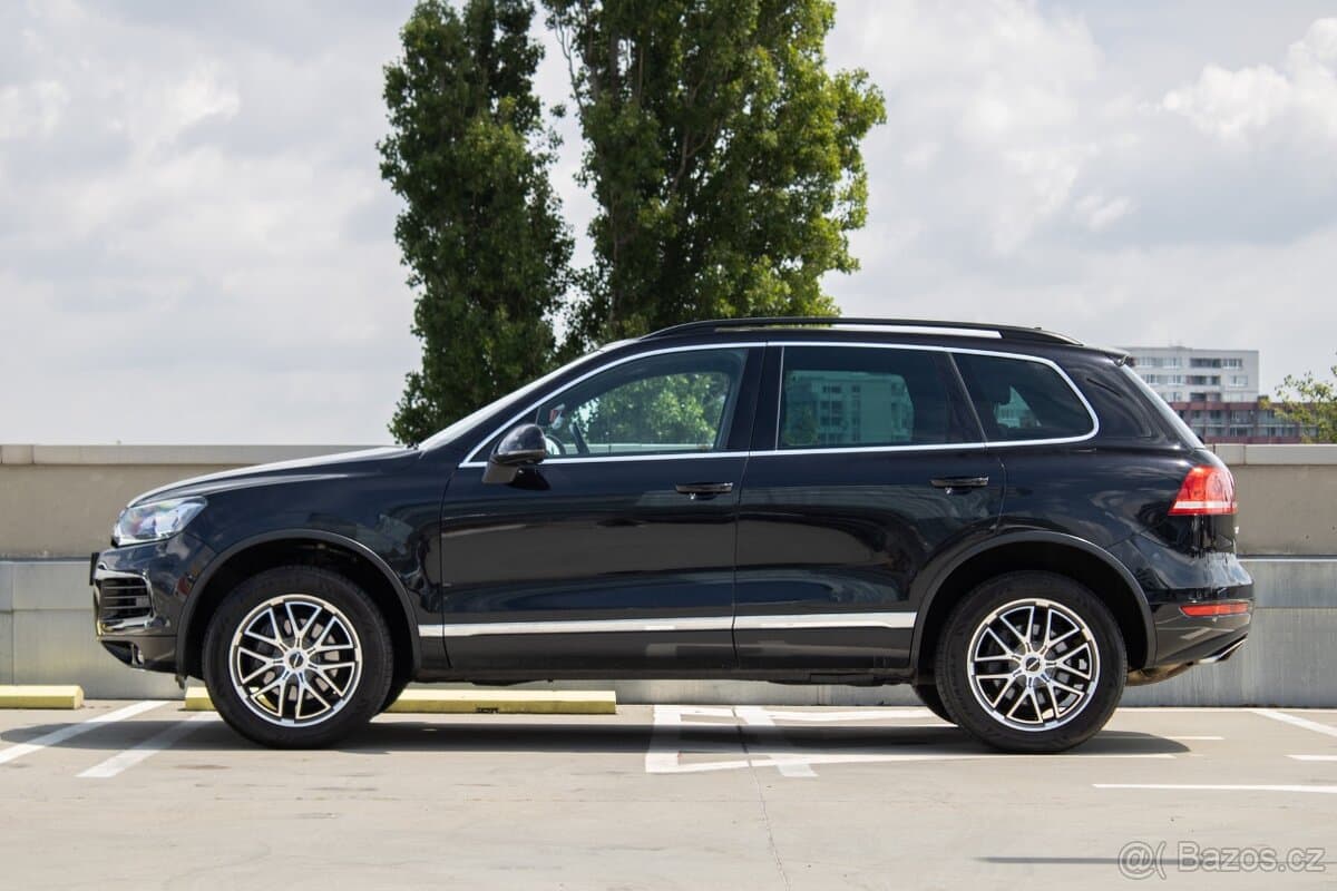 2010 Volkswagen TOUAREG - 8