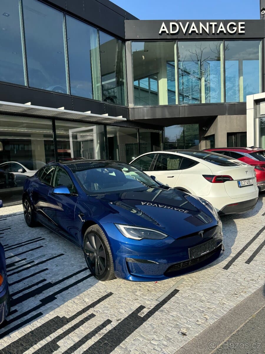 2022 Tesla MODEL S - 8