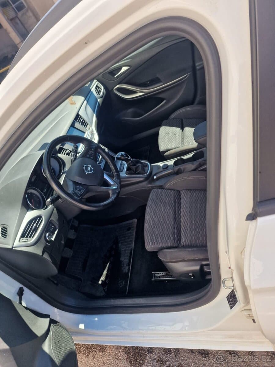2019 Opel ASTRA - 8