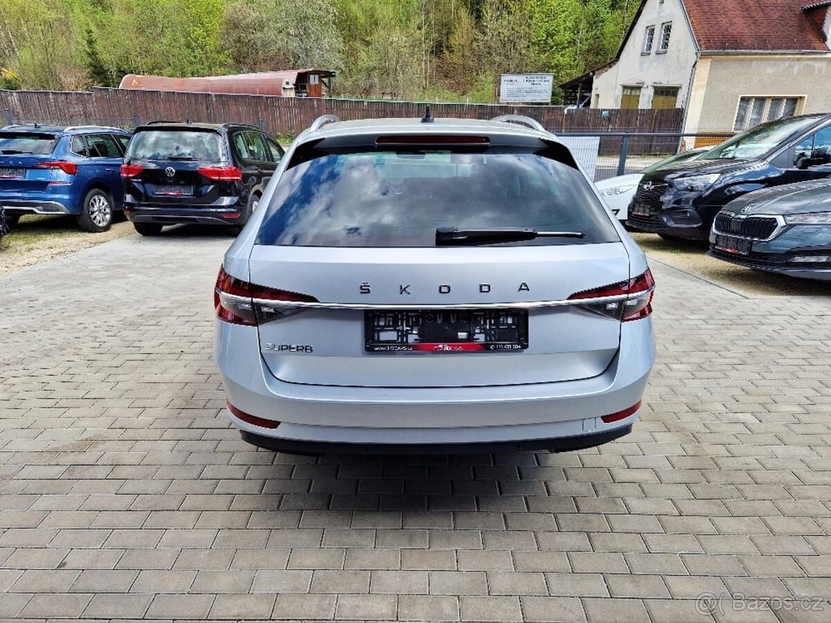 2021 Škoda SUPERB - 8