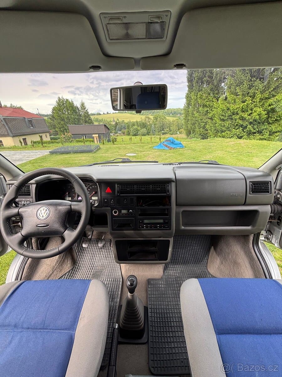 2001 Volkswagen MULTIVAN - 8
