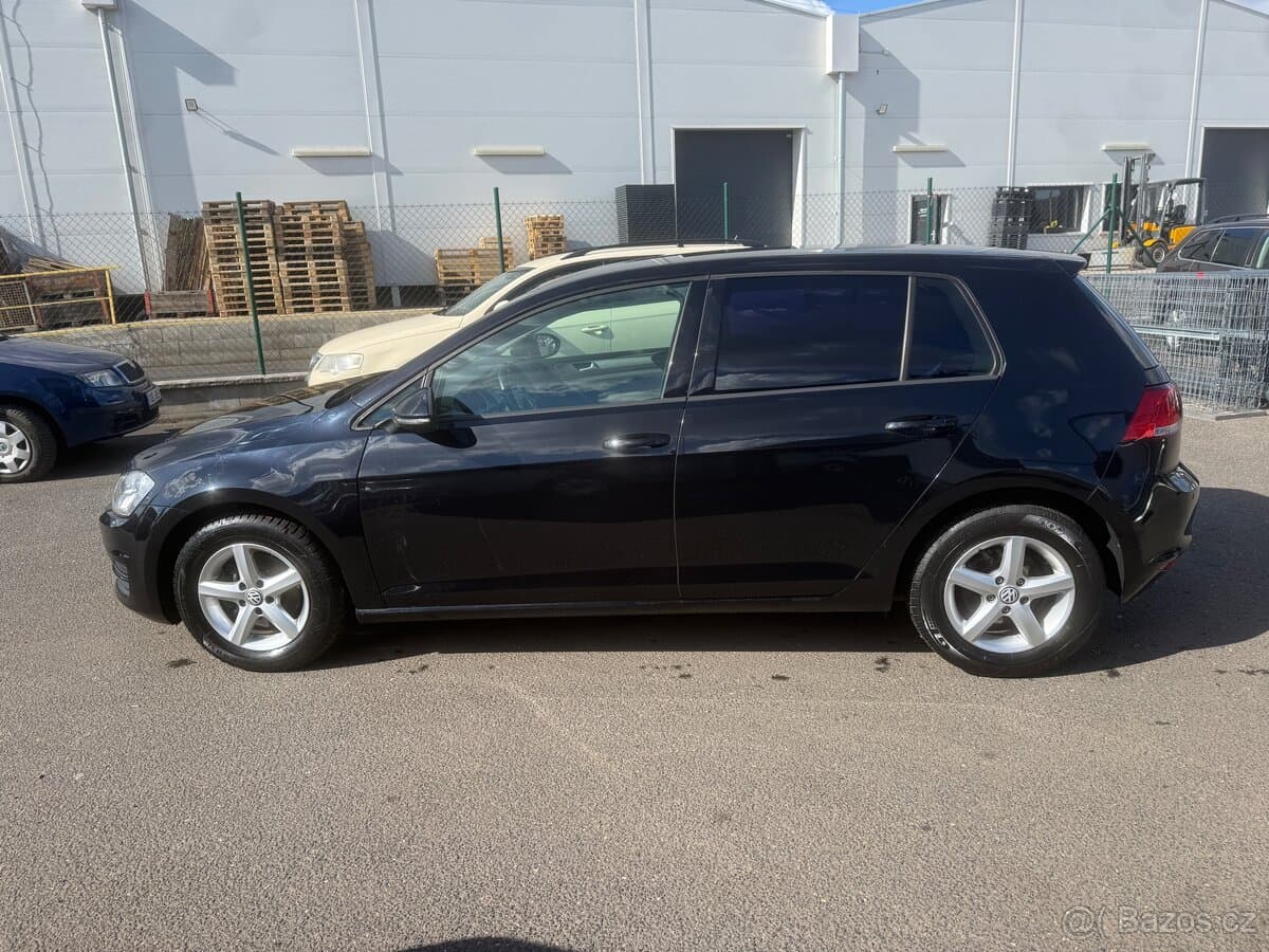 2013 Volkswagen GOLF - 8