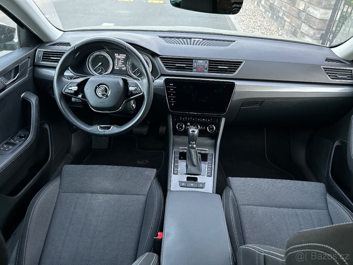 2020 Škoda SUPERB - 8