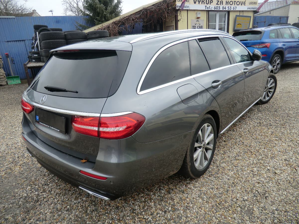 2019 Mercedes-Benz E-CLASS - 8