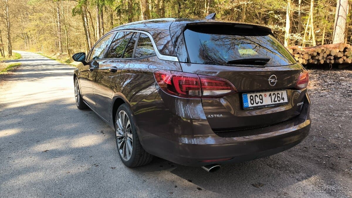Opel ASTRA - 8