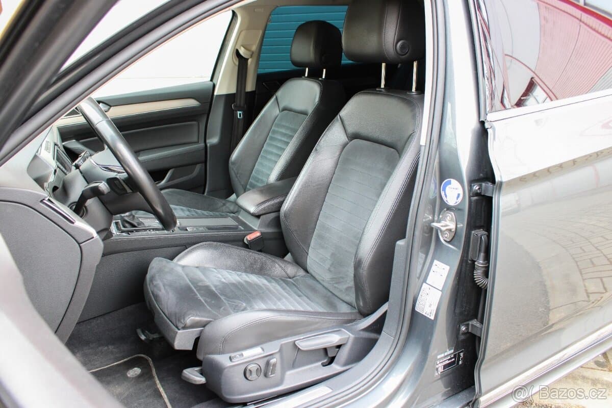2015 Volkswagen PASSAT - 8