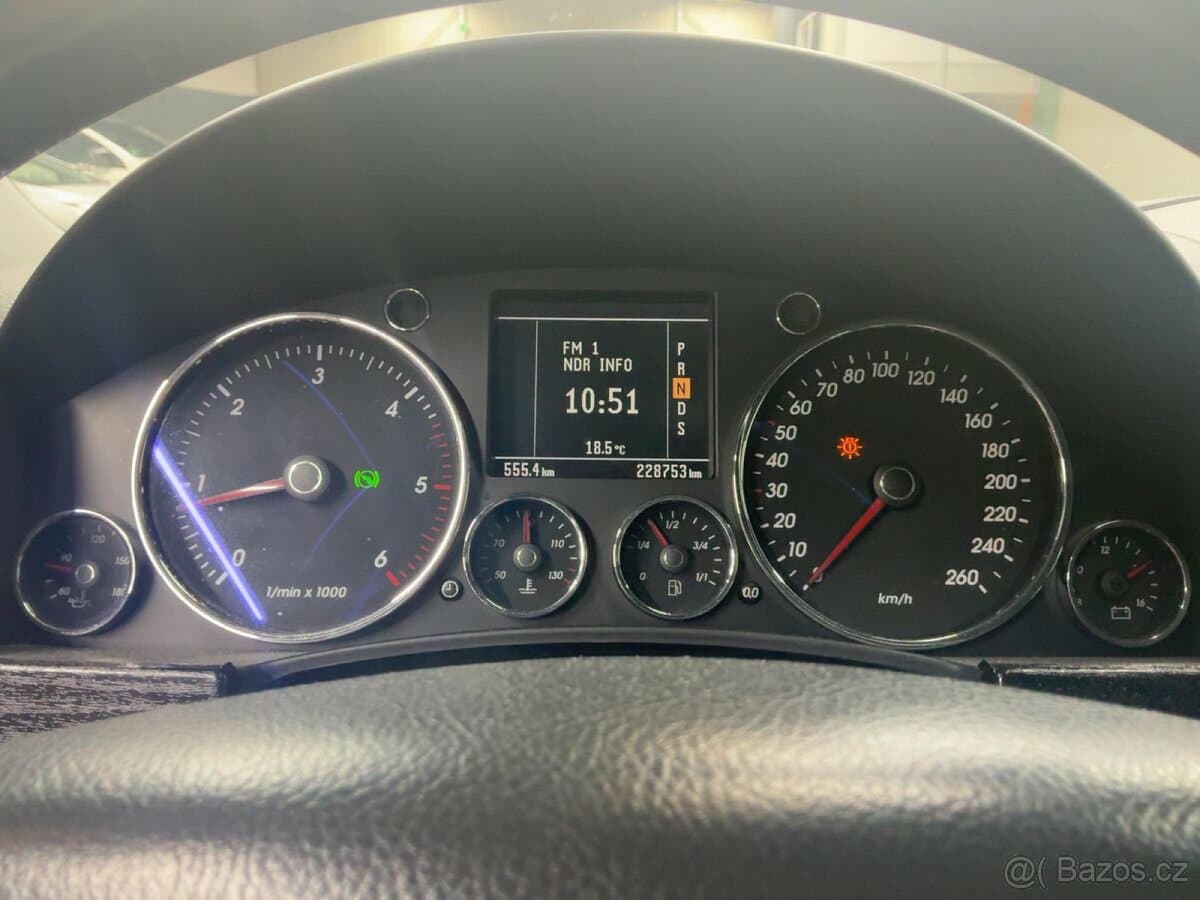 2006 Volkswagen TOUAREG - 8