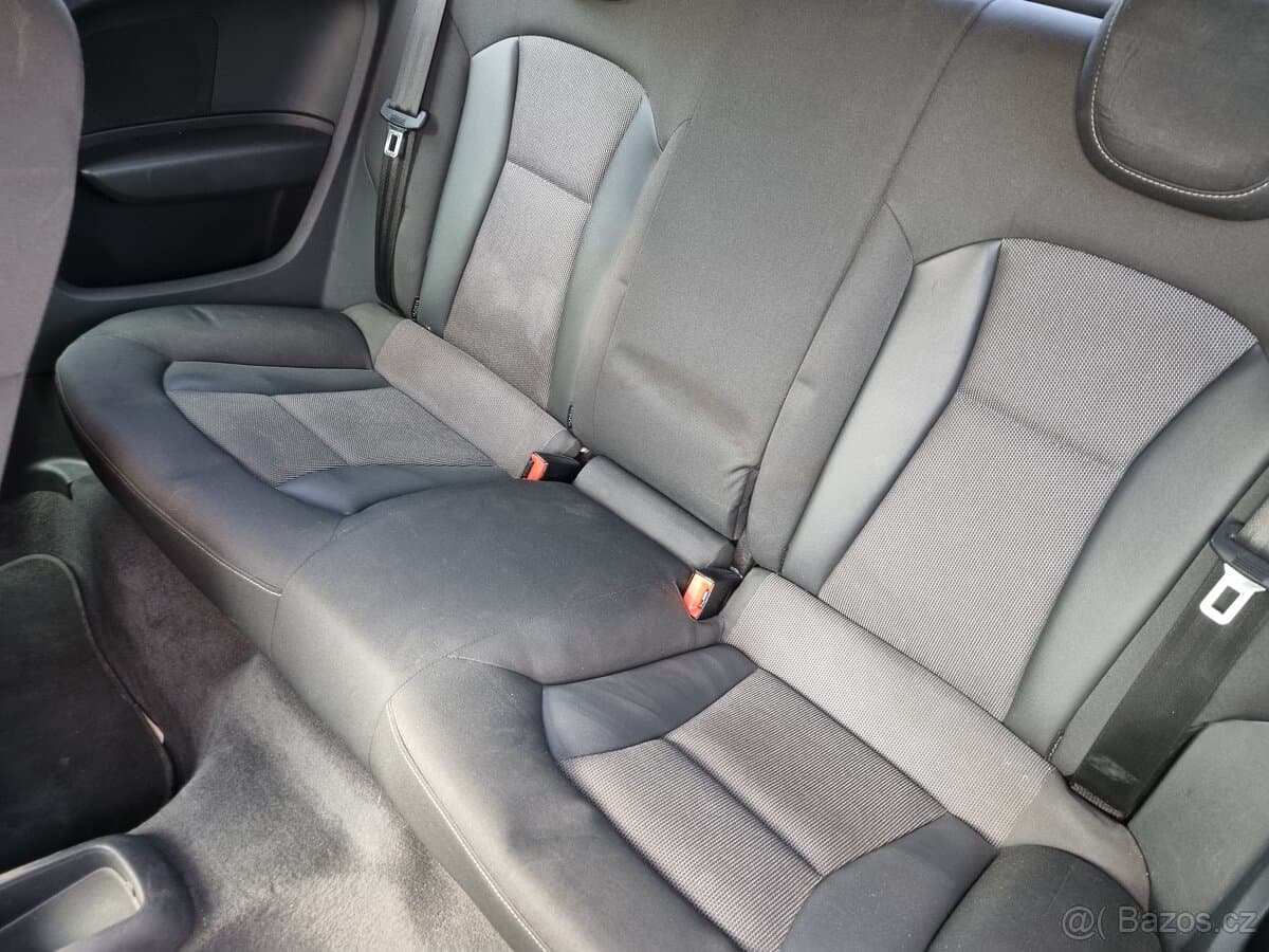 2010 Audi A1 - 8