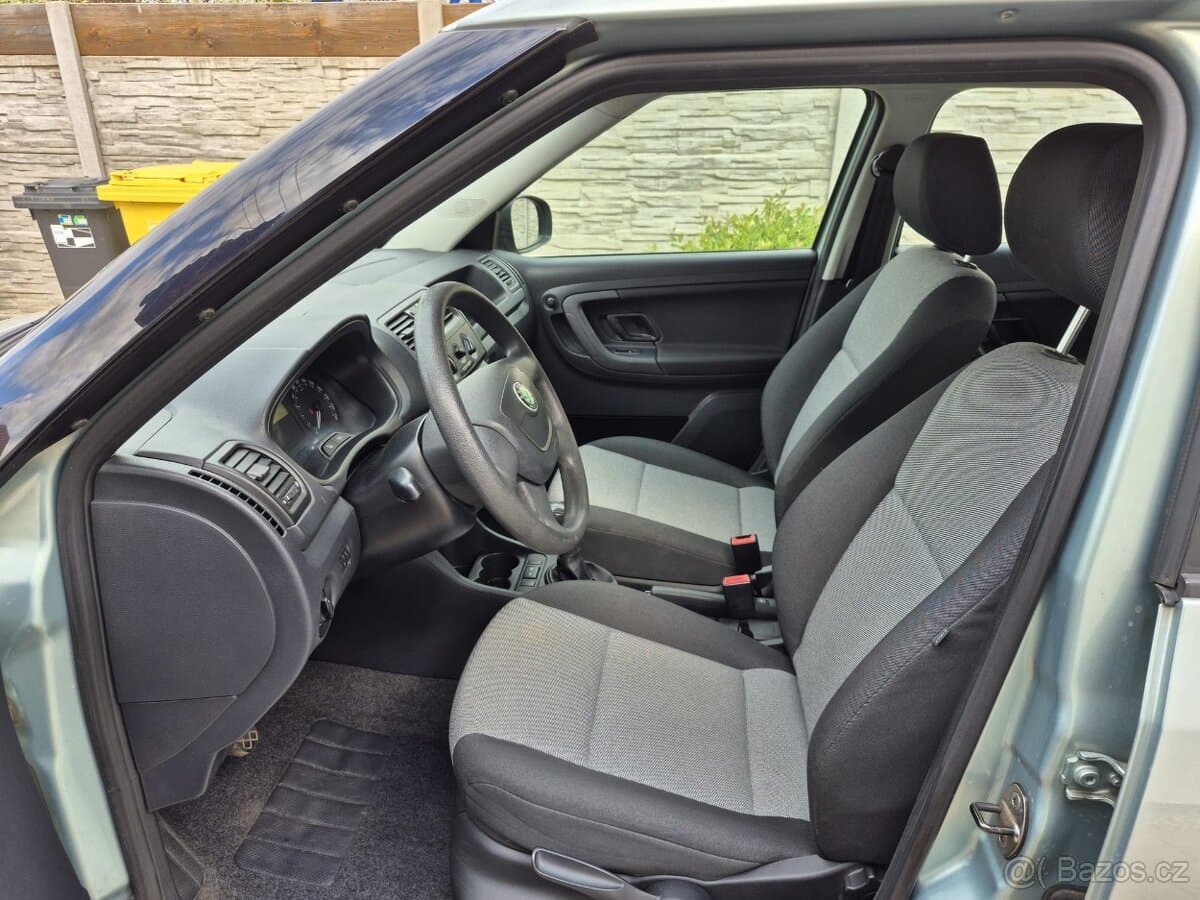 2010 Škoda FABIA - 8