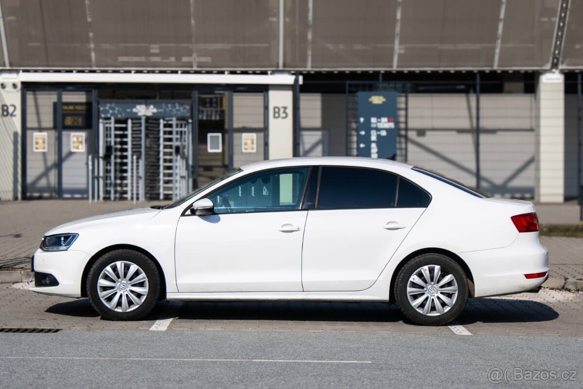 2013 Volkswagen JETTA - 8