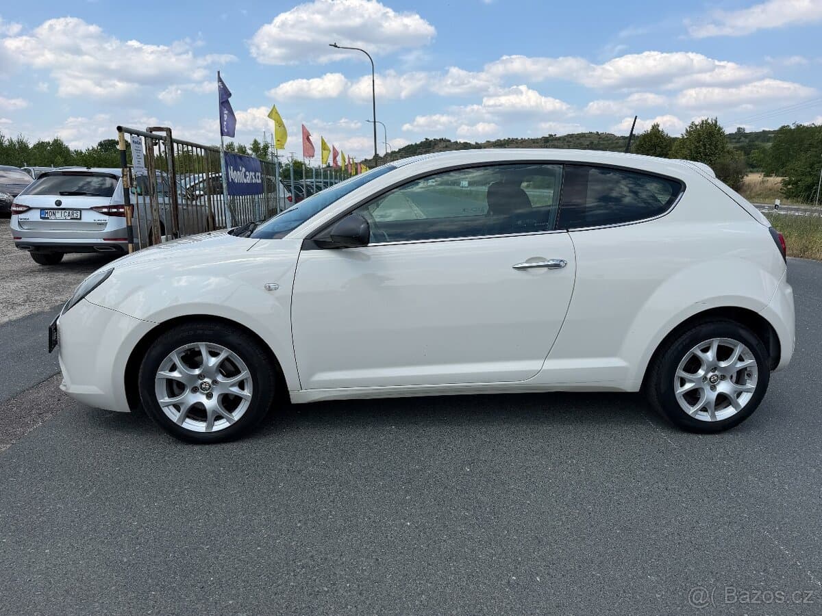 2014 Alfa Romeo MITO - 8