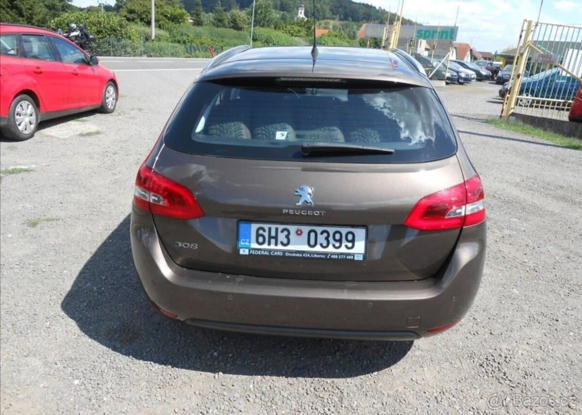 2015 Peugeot 308 - 8