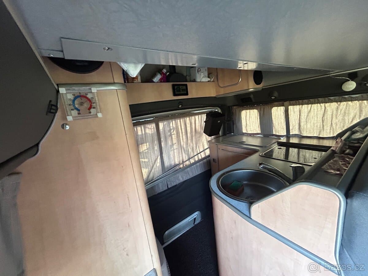2004 Ford TRANSIT - 8