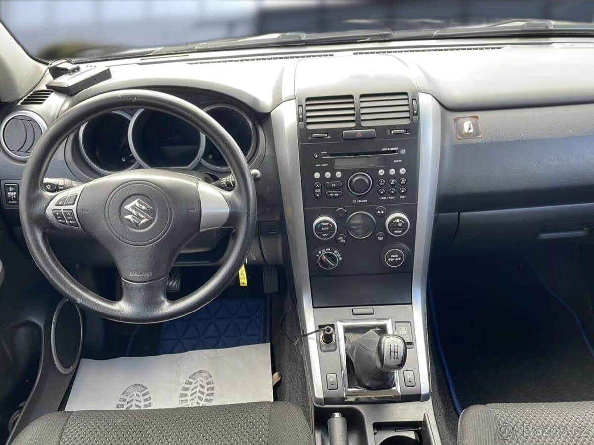 2010 Suzuki GRAND - 8