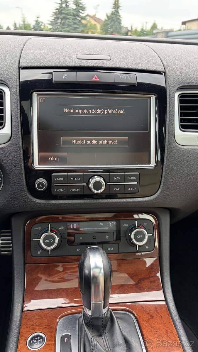 2010 Volkswagen TOUAREG - 8