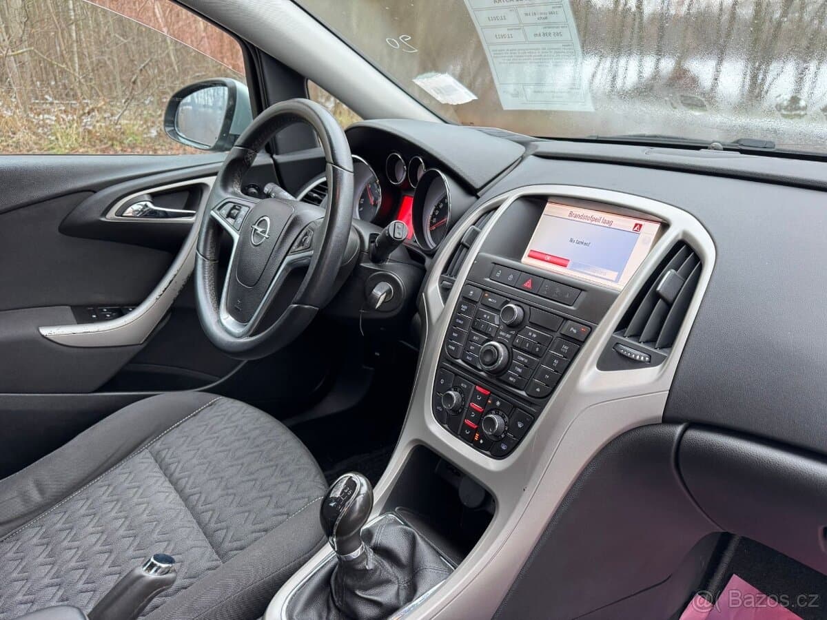 2013 Opel ASTRA - 8