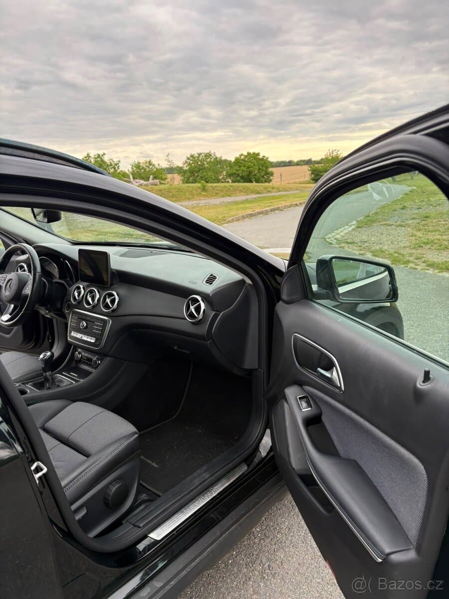 2017 Mercedes-Benz GLA - 8