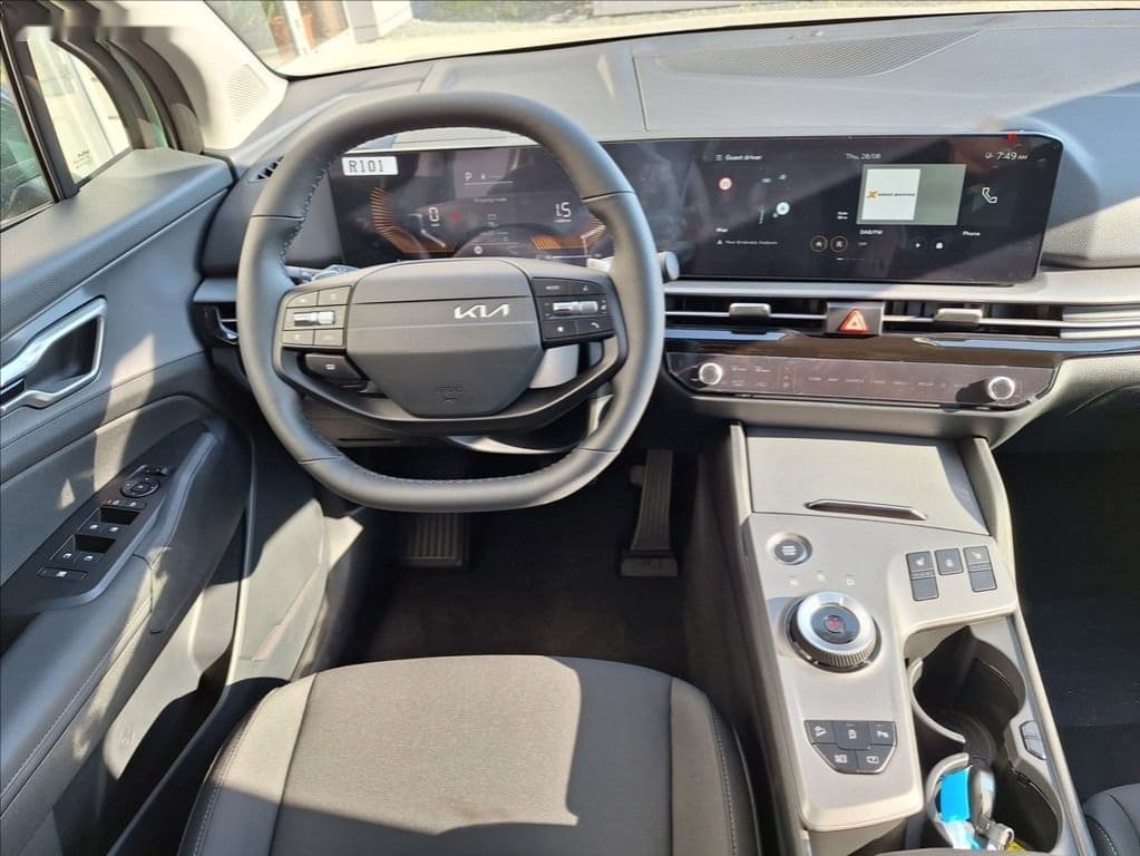 2025 Kia SPORTAGE - 8
