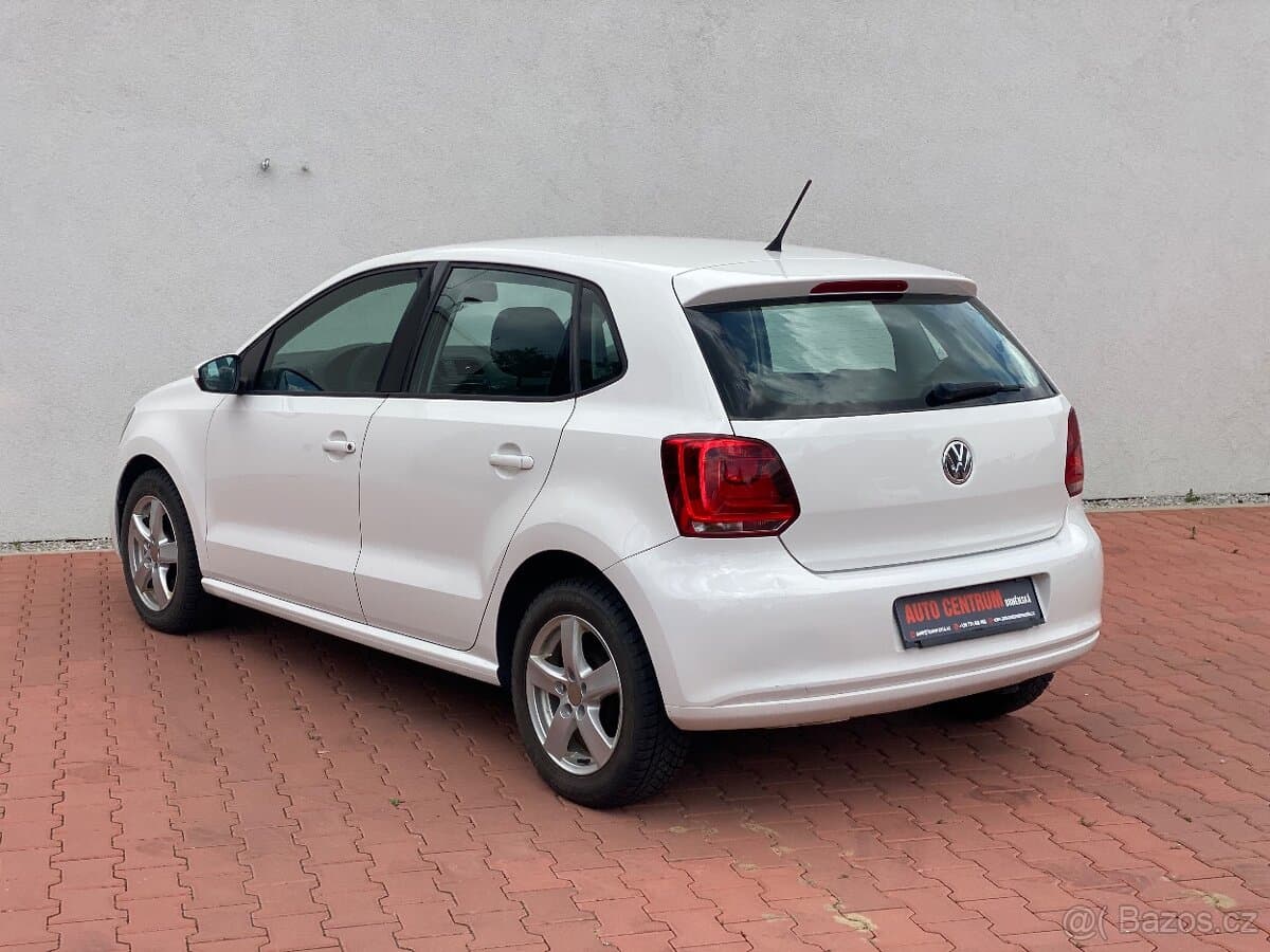 2010 Volkswagen POLO - 8