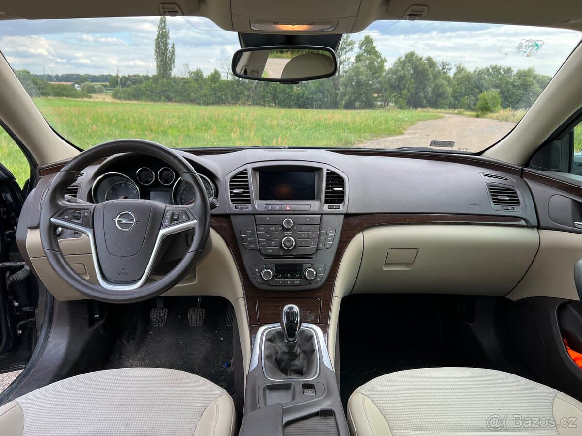 2011 Opel INSIGNIA - 8