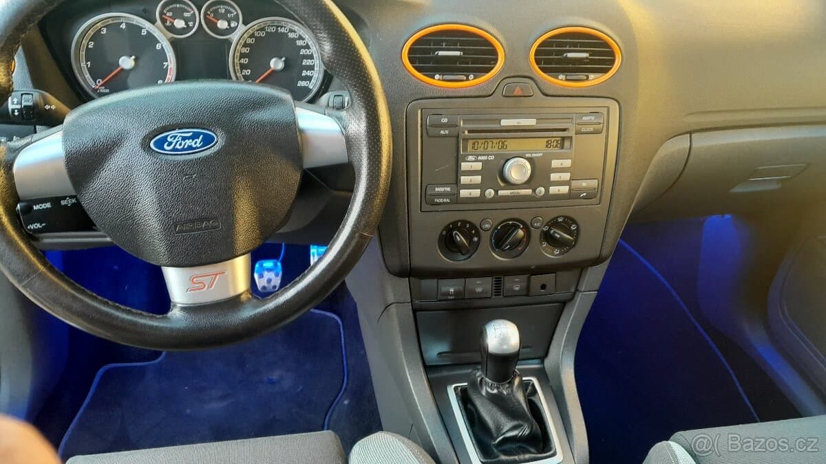 2007 Ford FOCUS - 8